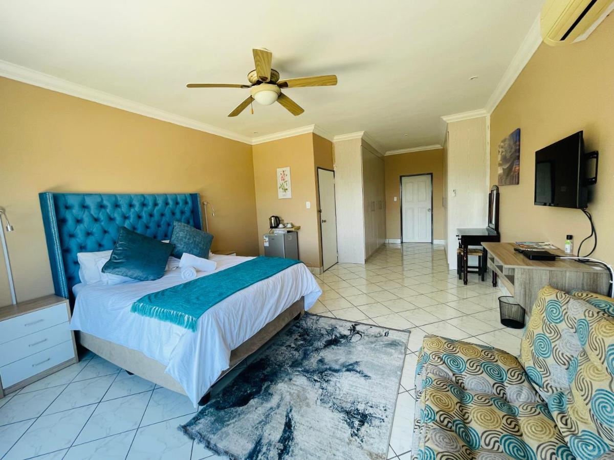 The Yacht House Hartbeespoort