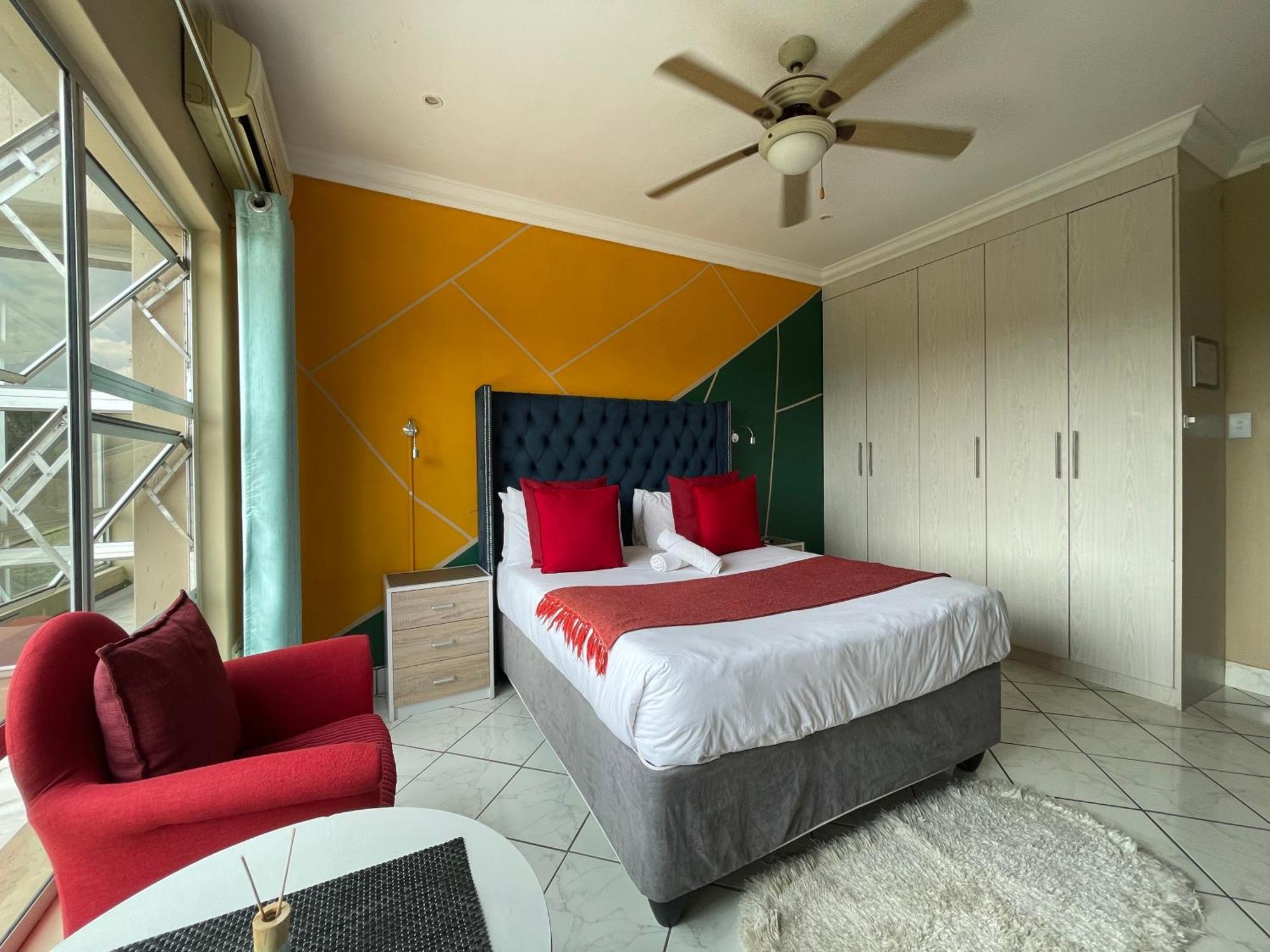 The Yacht House Guest house *